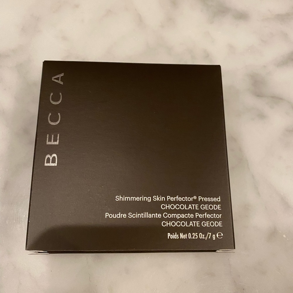 Becca cosmetics shimmering perfector pressed highlighter in Chocolate Geode